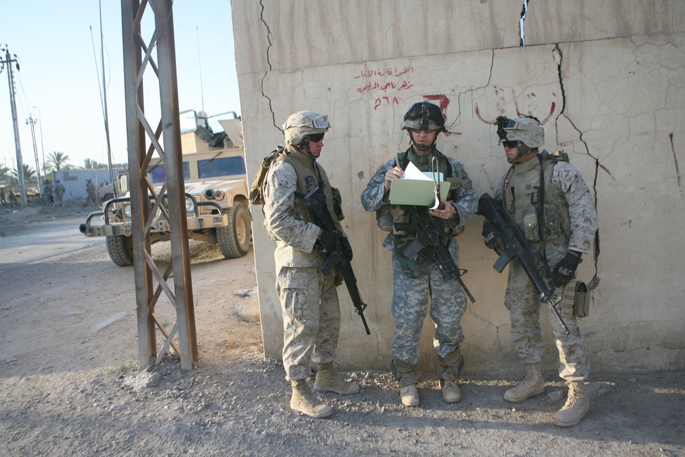 Ramadi change of pace for Marine forklift operators