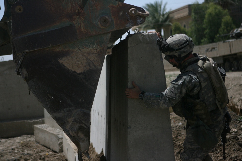 Ramadi change of pace for Marine forklift operators