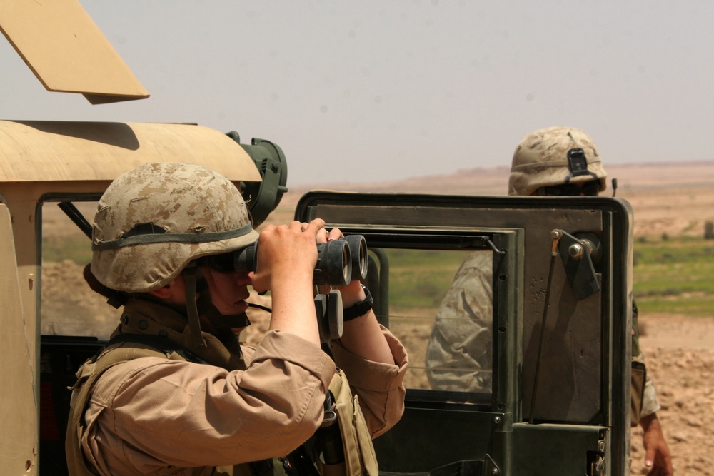 Perimeter Patrol Teams Scan Desert to Keep Al Asad Secure