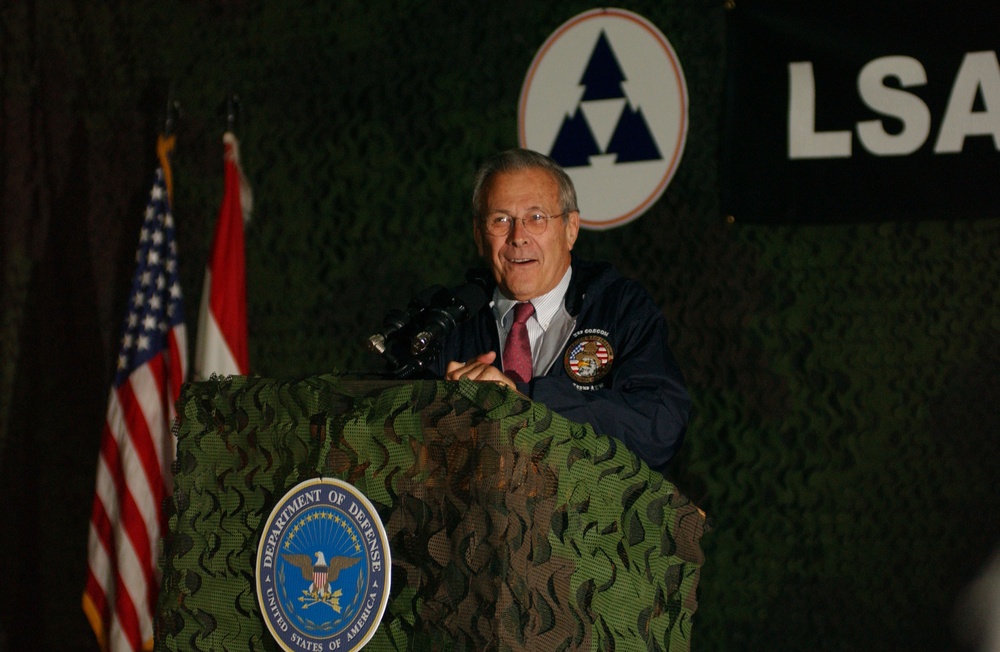Rumsfeld visits Anaconda troops during mideast trip