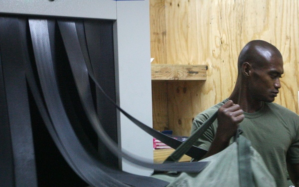 New X-ray System Aids Postal Marines in Iraq