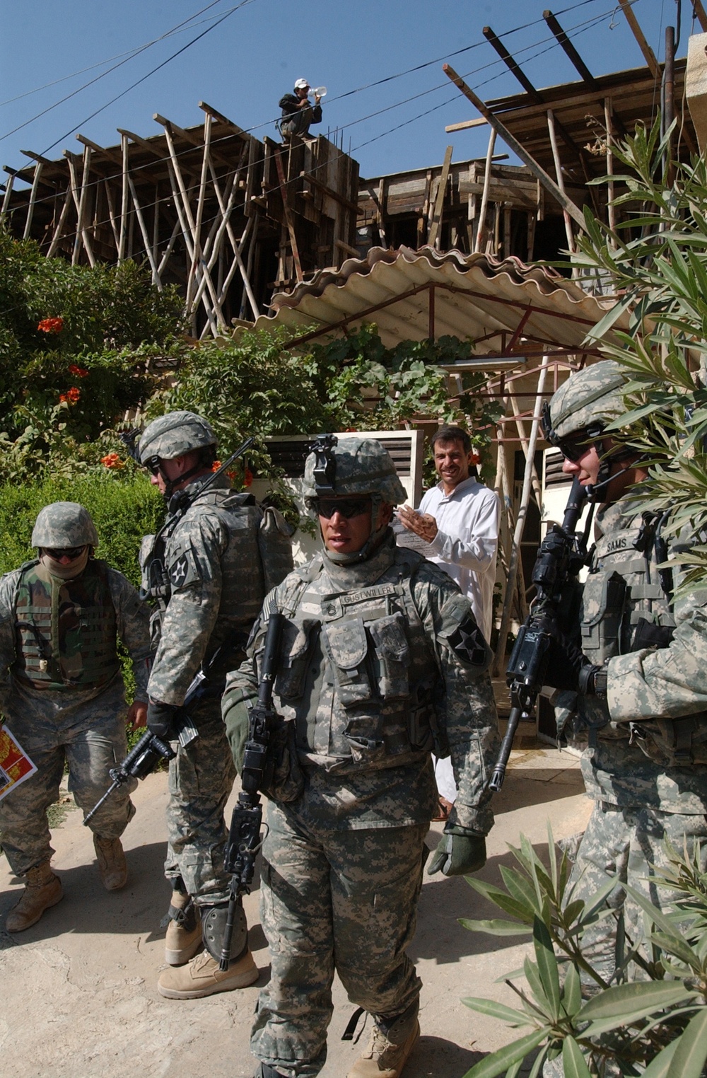 2nd Infantry Division dismounts in Mosul