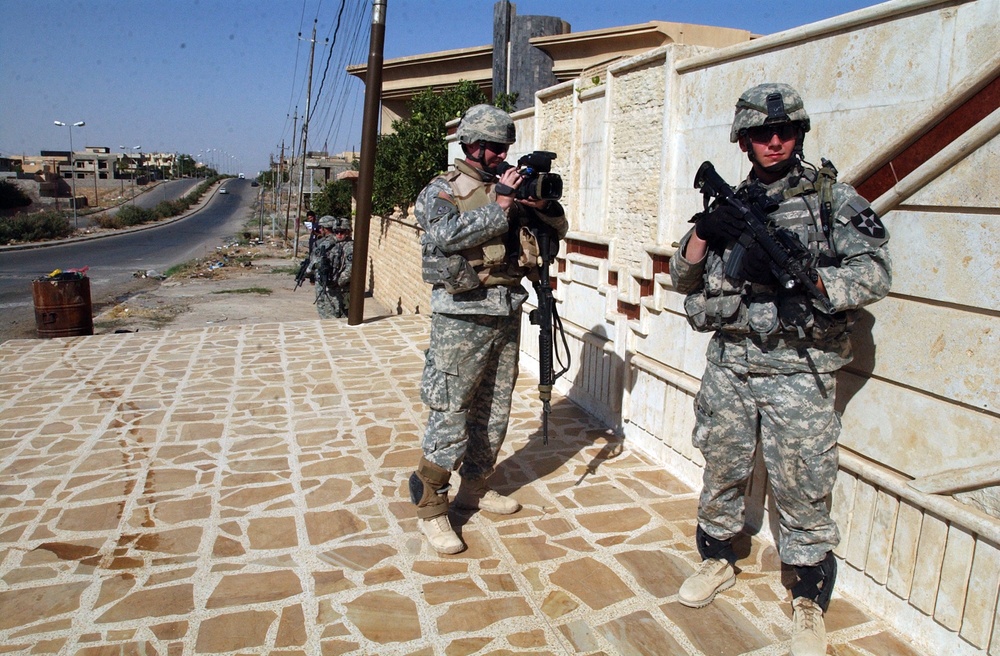 2nd Infantry Division dismounts in Mosul