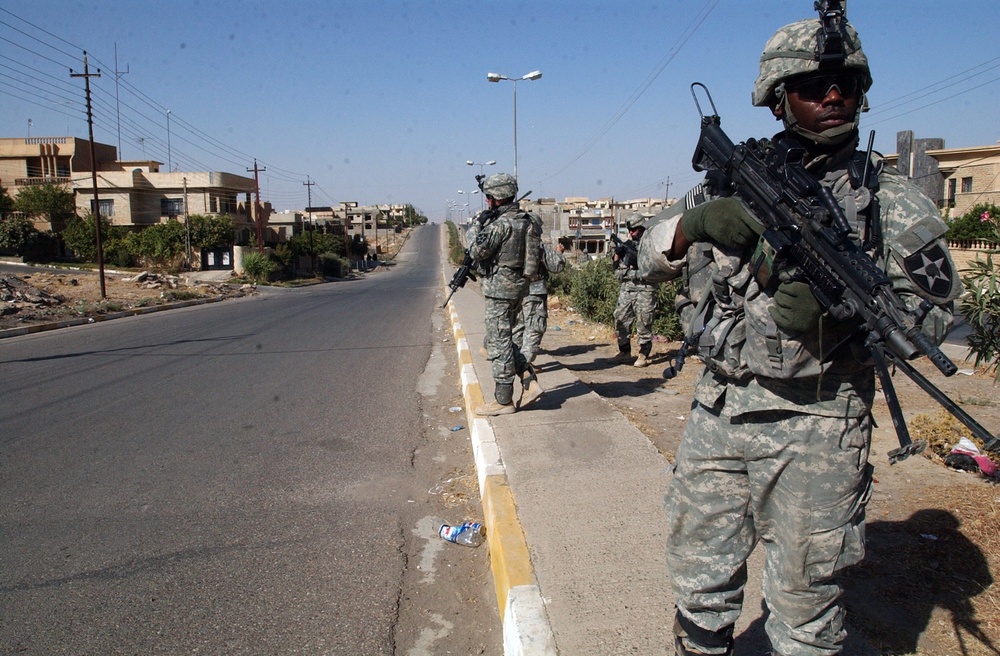 2nd Infantry Division dismounts in Mosul