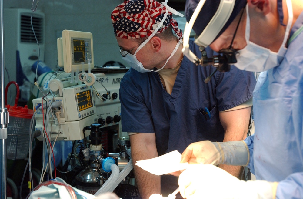 47th CSH Performs Surgery on IED Casualty