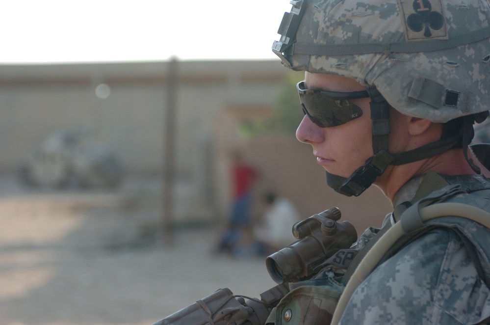 I-327th conducts searches in Hawijah district