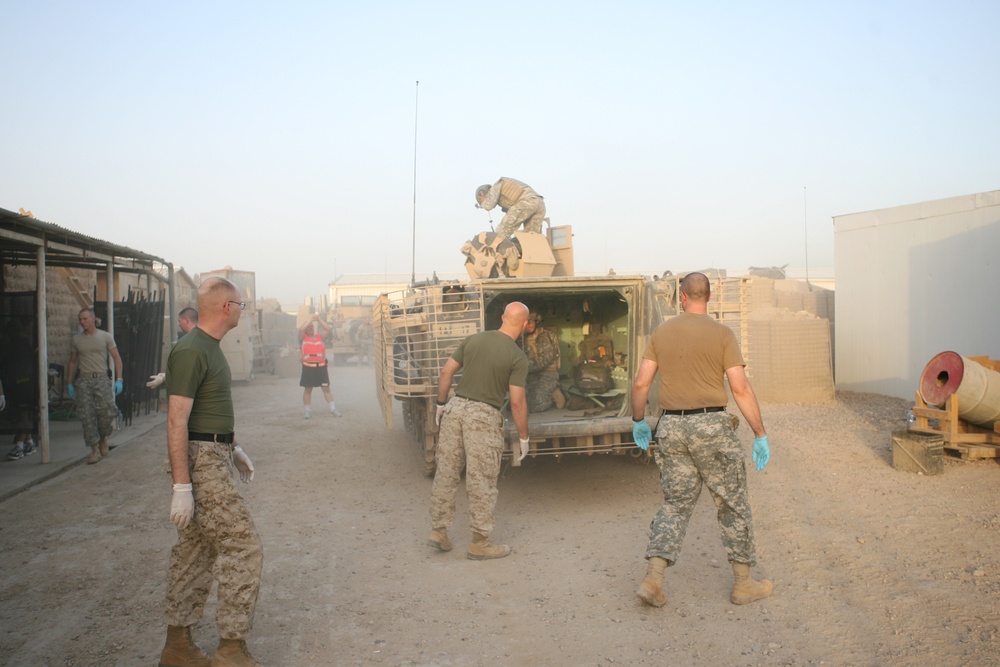 Navy &quot;Docs&quot; battle wounds in Ramadi