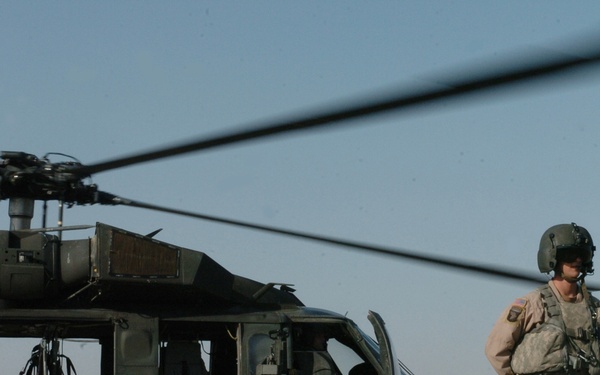 LTG Peter Chiarelli's visits LSAA to visit the Thunder Brigade