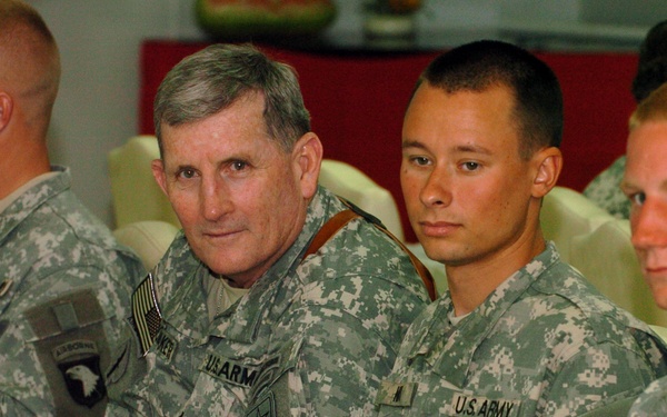 Chief of Staff of the Army Visits LSA Anaconda