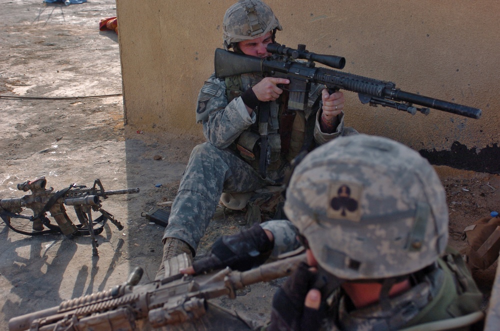 Soldiers Continue Operation Guagamela