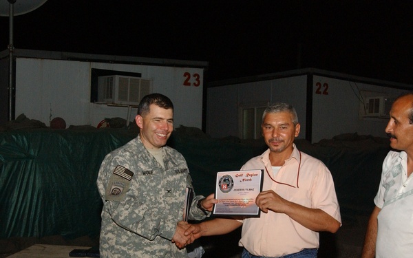 USACE hosts farewell dinner