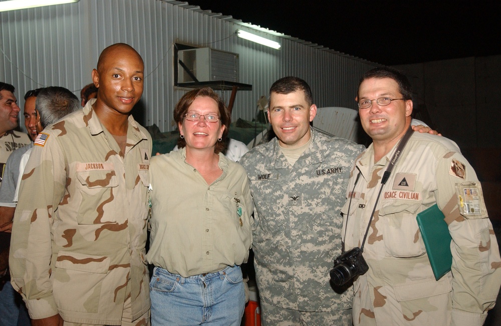 USACE hosts farewell dinner USACE hosts farewell dinner