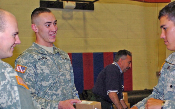 Soldiers Respond to Forest Fire