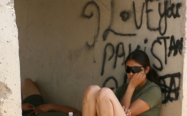 Marines in Fallujah take time to relax as re-deployment nears