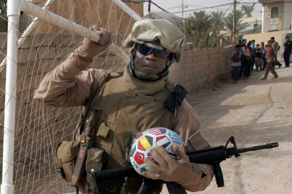 Battalion commander keeps promise, delivers soccer gear to Iraqi kids