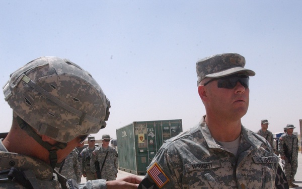 25th ID receives arrowhead patch