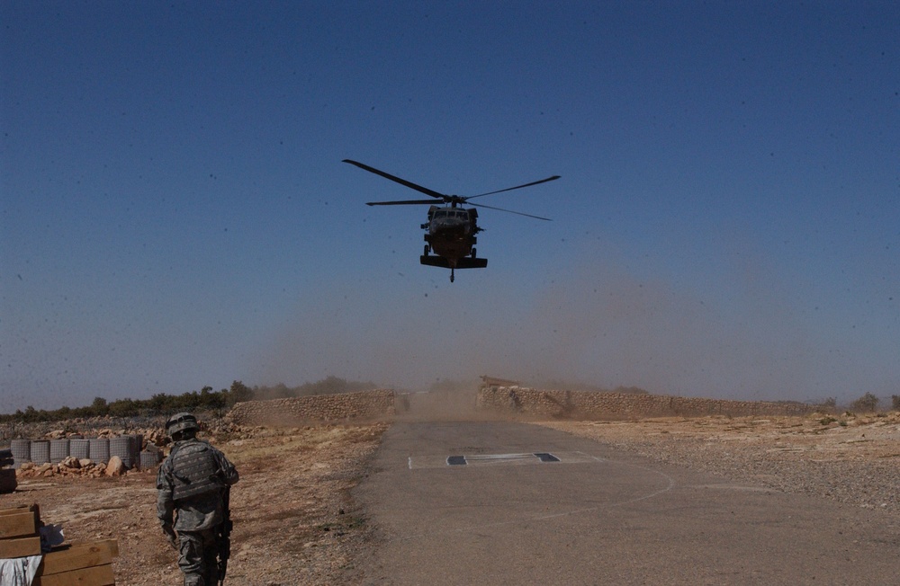 Deputy Brigade Comander Visits With 3rd Stryker Brigade Troops