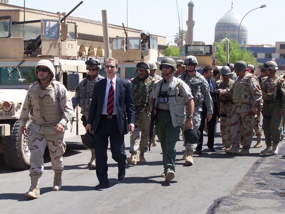 Baghdad chairman, ambassador, MND-B leaders visit Adhamiyah