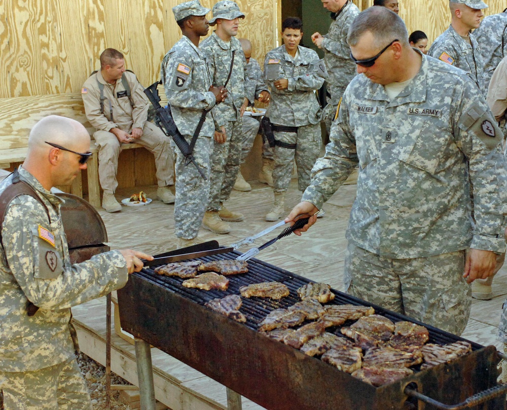 2-25th Aviation barbecue grills up down time for leaders