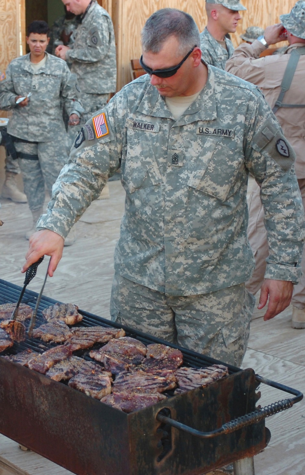 2-25th Aviation barbecue grills up down time for leaders