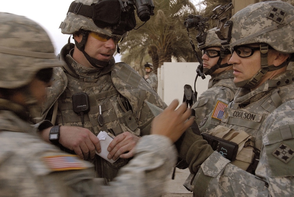 Soldiers serach for weapons and terrorists