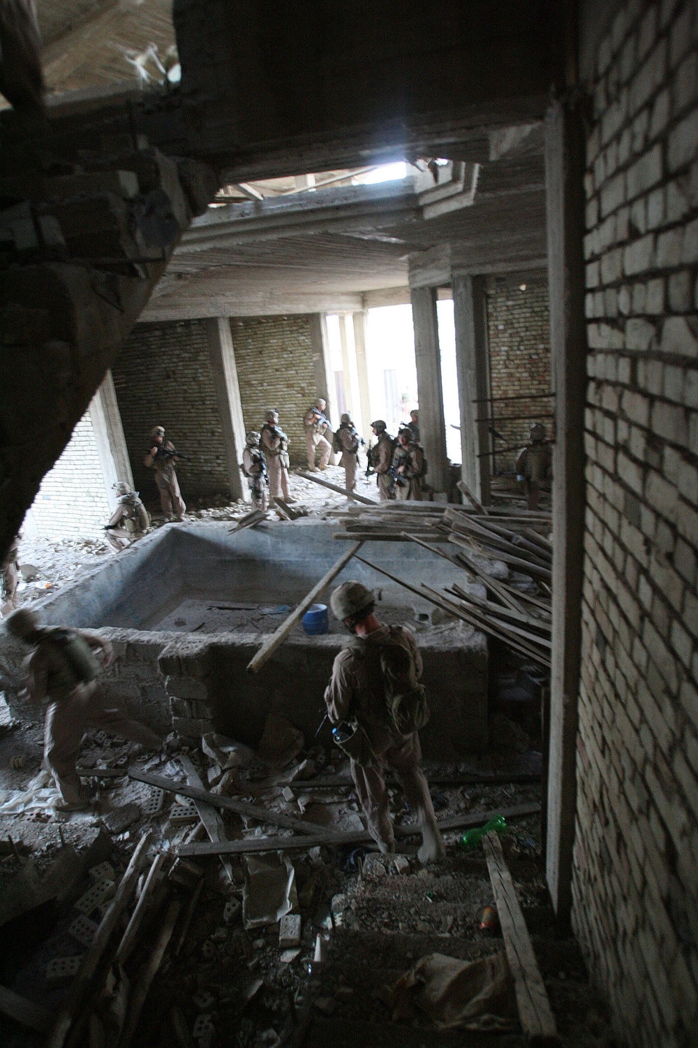2nd Recon Battalion Marines Keep Insurgents on the Run During Operation Mat