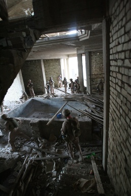 2nd Recon Battalion Marines Keep Insurgents on the Run During Operation Mat