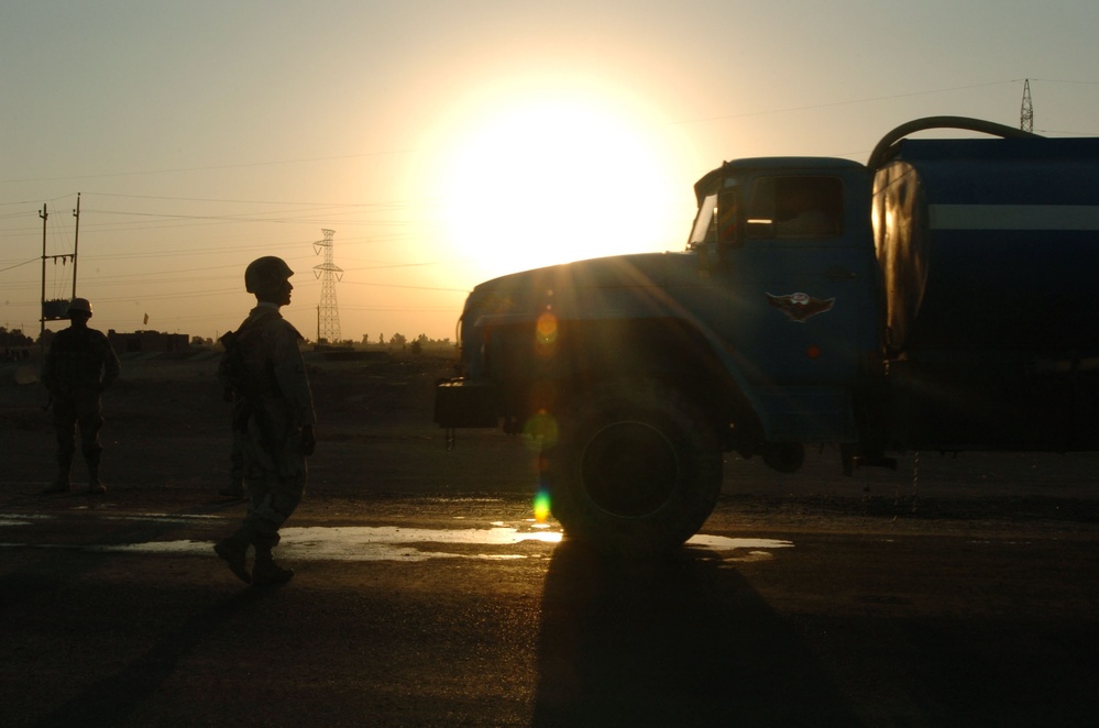 Iraqi forces man TCP