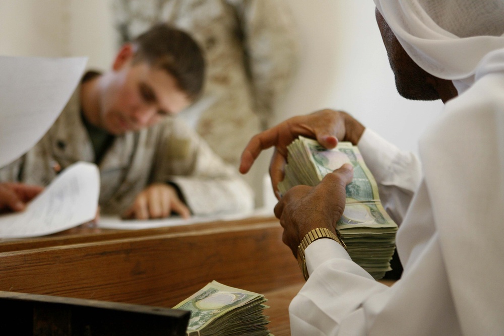 Iraqi Civilians Receive Lease Payments