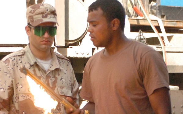 soldiers learn basic welding skills