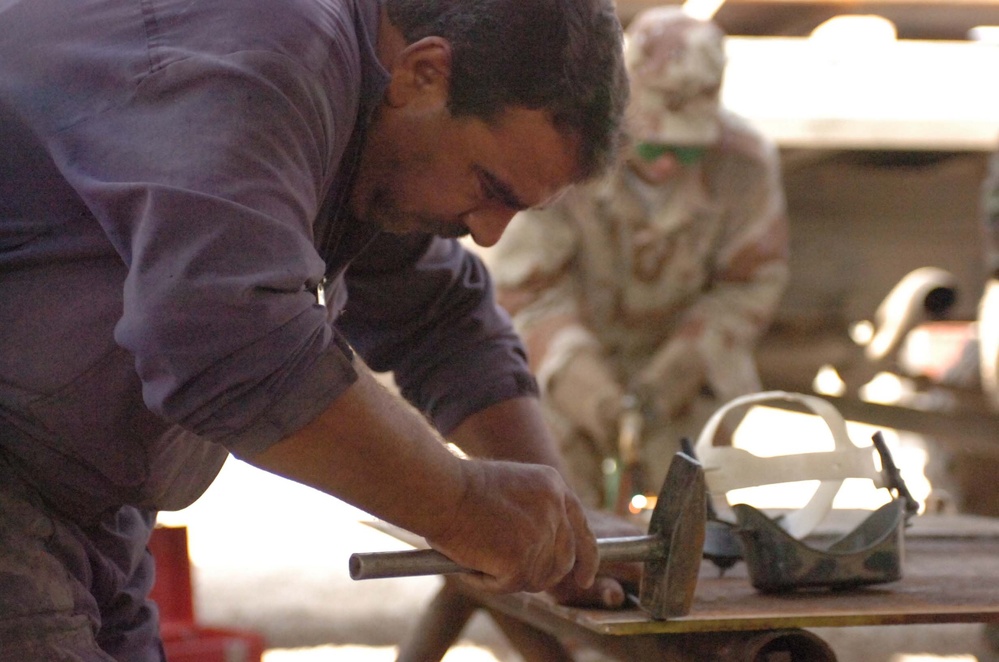 soldiers learn basic welding skills