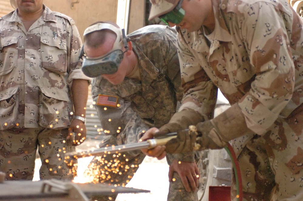 soldiers learn basic welding skills