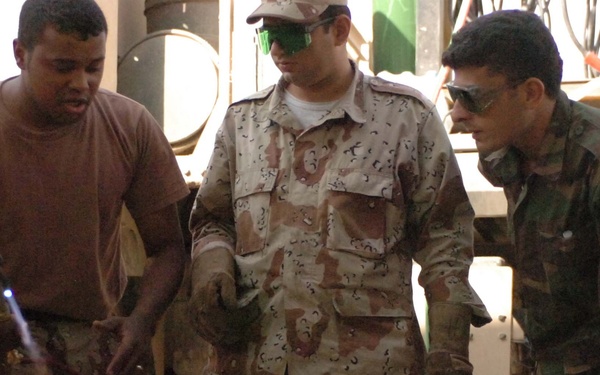 soldiers learn basic welding skills