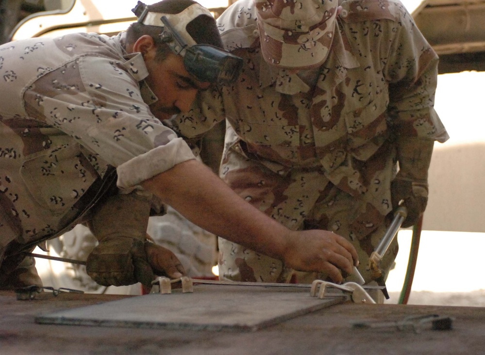 soldiers learn basic welding skills