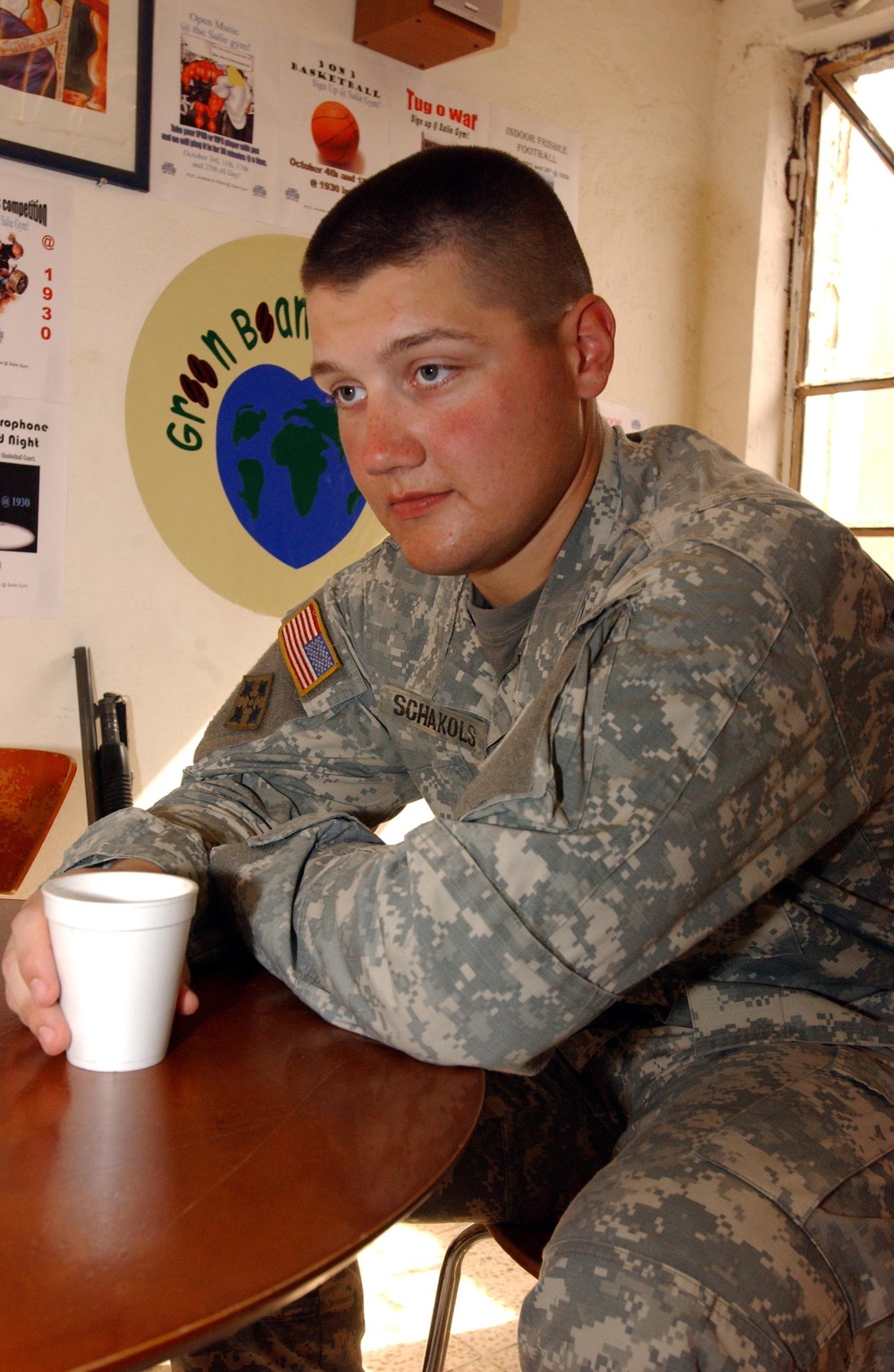 DVIDS - Images - Vancouver Native Earns Combat Award, Reflects on 