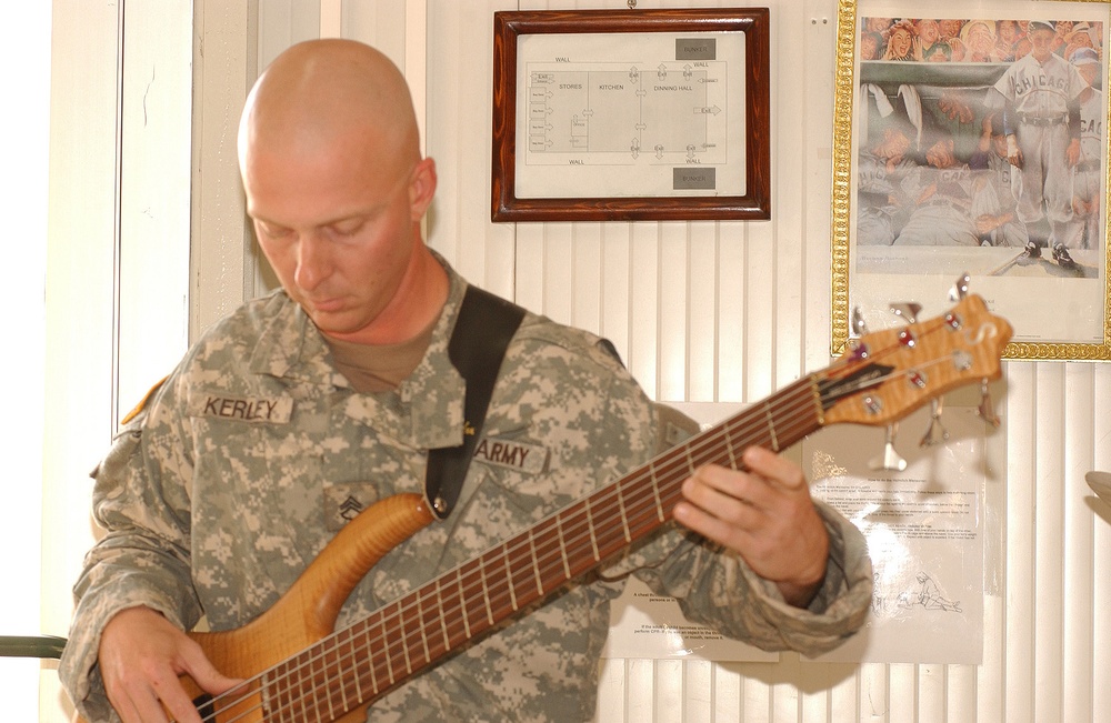 4th Inf. Div. Band's &quot;Groove Coalition&quot; Jazz Quartet Gives Final Performanc