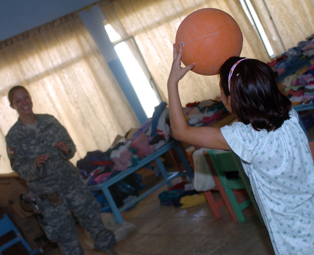IA, 506th RCT Conduct Medical Operations in East Baghdad