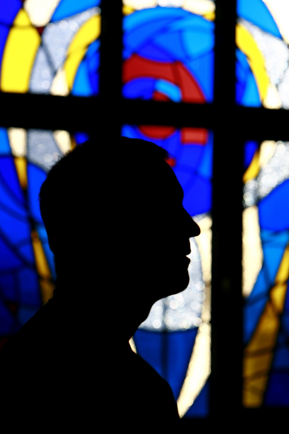 Sailor Constructs Stained-glass Windows at Al Asad Base Chapel