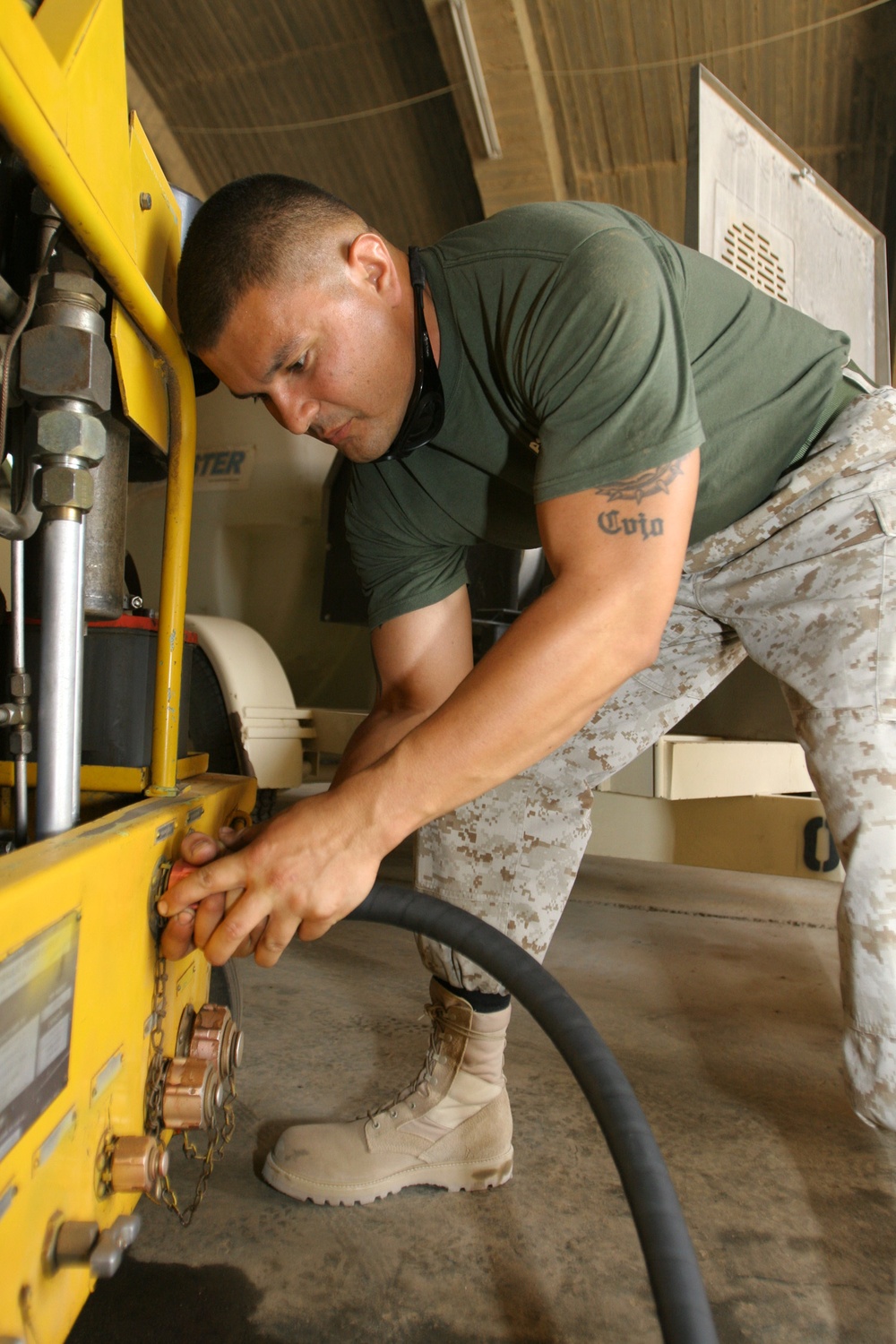 Marines tag team ground support equipment