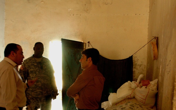 civil affairs teams continue work in iraq