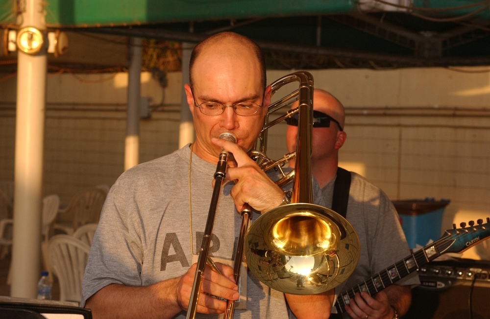 4th Inf. Div. Band Plays 4th of July for Iraqi President, U.S Ambassador, M