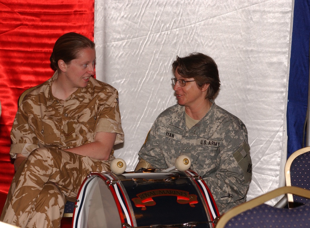 4th Inf. Div. Band plays 4th of July for Iraqi president, U.S ambassador, M