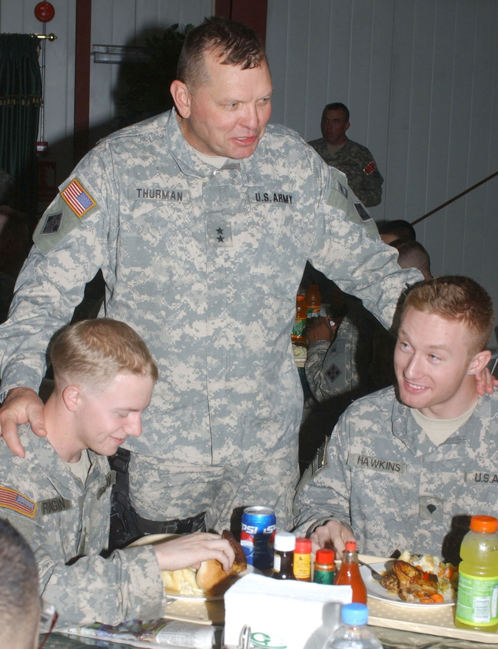 MND-B CG Hosts Special Luncheon With 4th BCT Soldiers