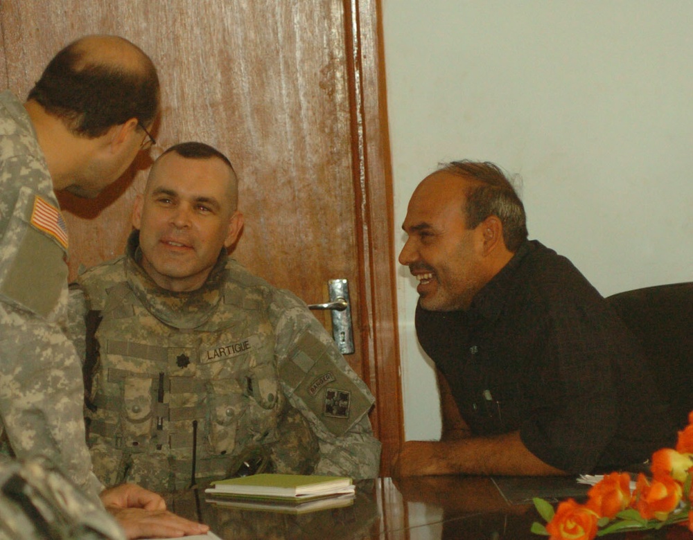 Army leaders attend district council meeting in Muqdadiyah