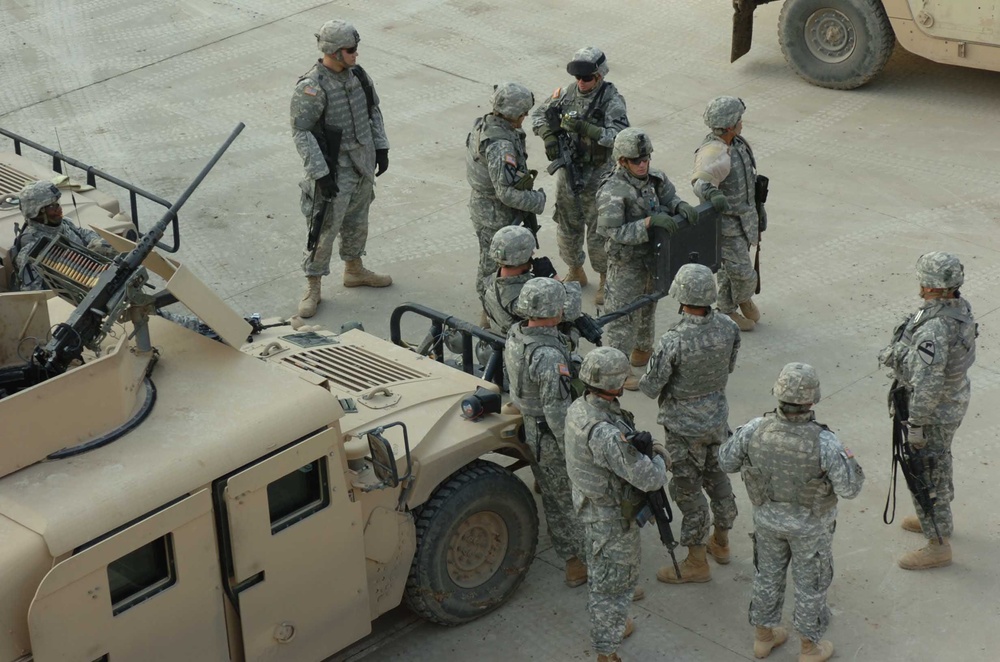 Cav Soldiers Take a Right-Seat Ride
