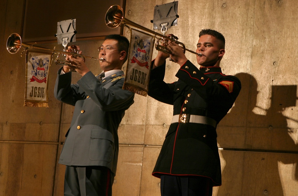 III MEF, JGSDF bands join forces for friendship concert