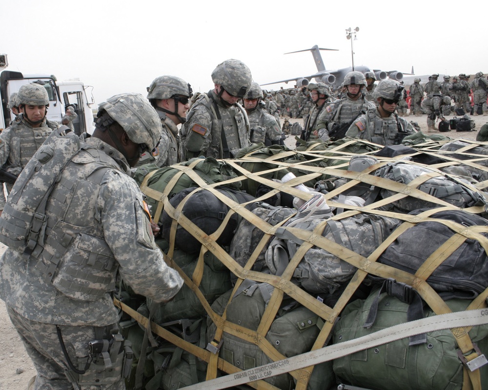 2nd BCT, 1st Inf. Div. Arrives in Baghdad