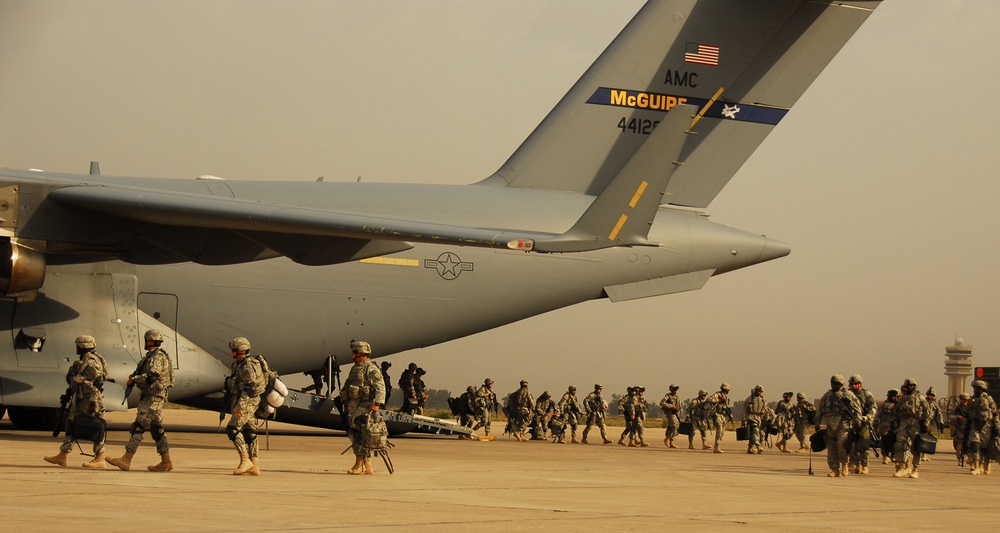 2nd BCT, 1st Inf. Div. Arrives in Baghdad