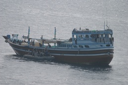 USS Anzio Provides Assistance to Standed Vessel