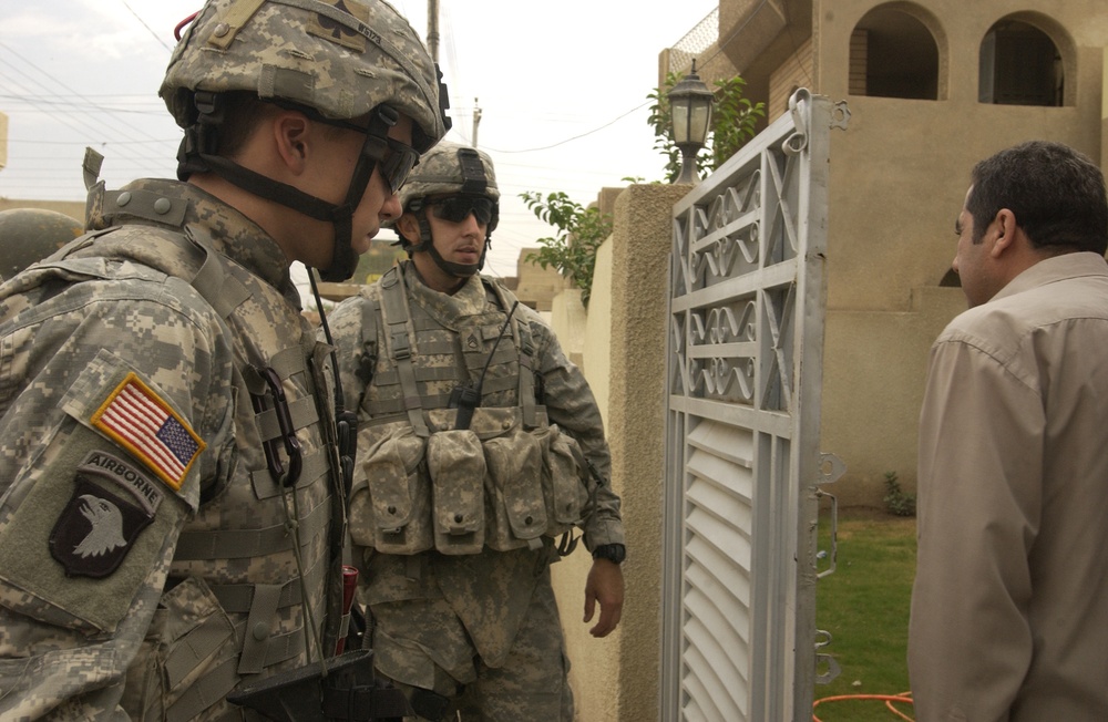 4th Platoon patrols Al Dora